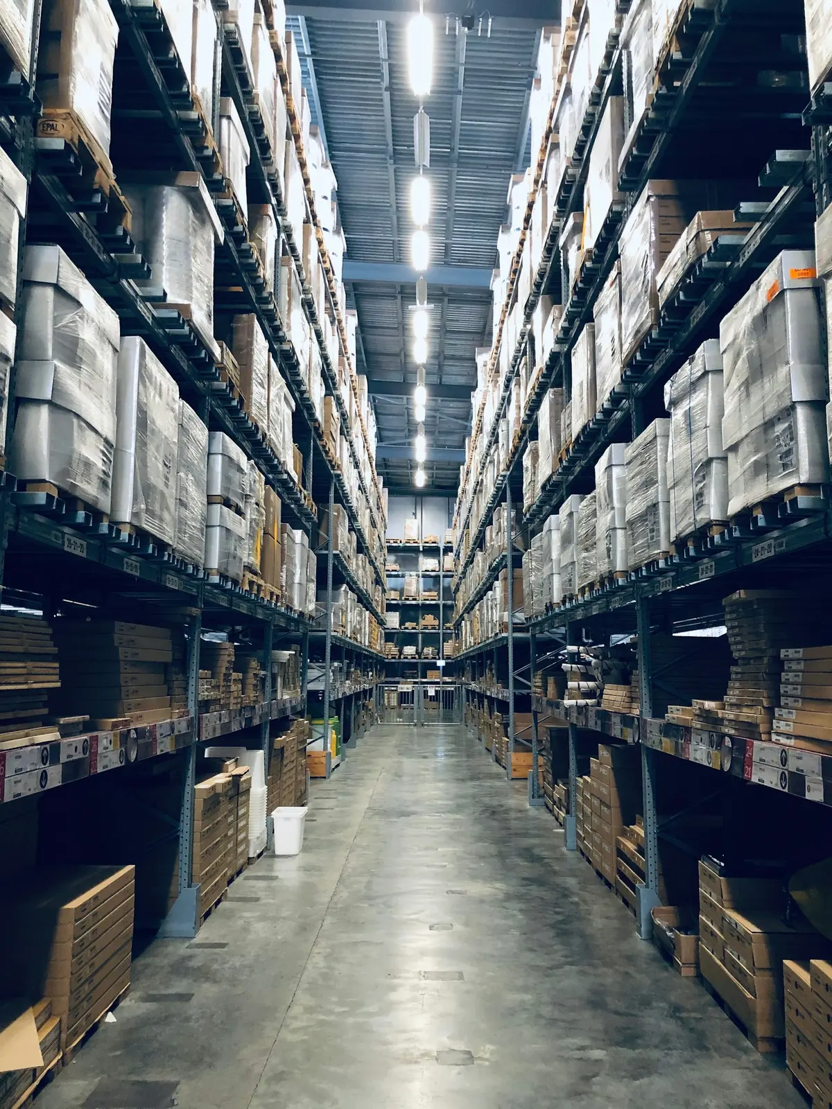 High-bay warehouse racking